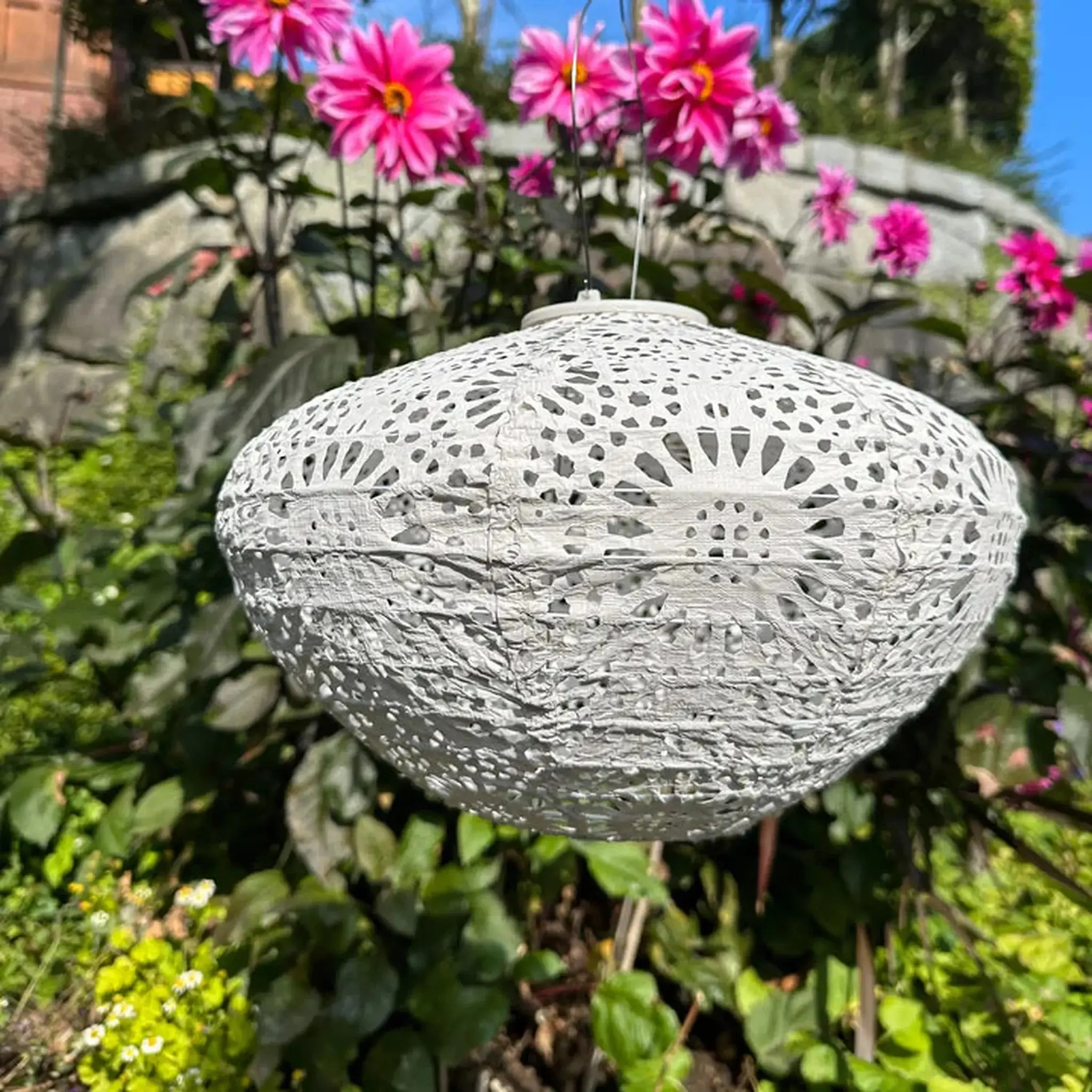 13" Crown Chantilly Lace Solar Lantern