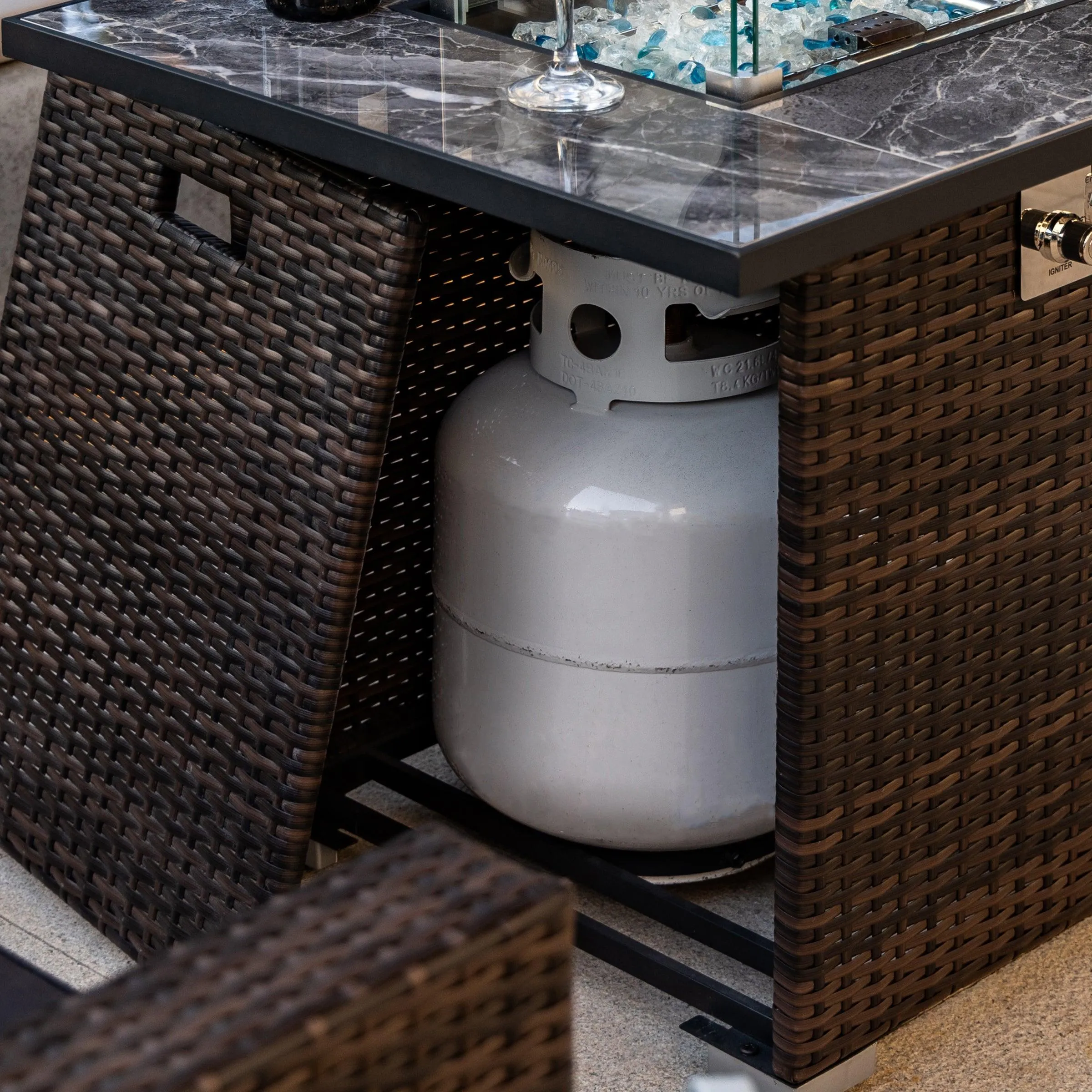 44" Outdoor Fire Pit Table, Propane Gas Fire Table with Ceramic Tabletop.