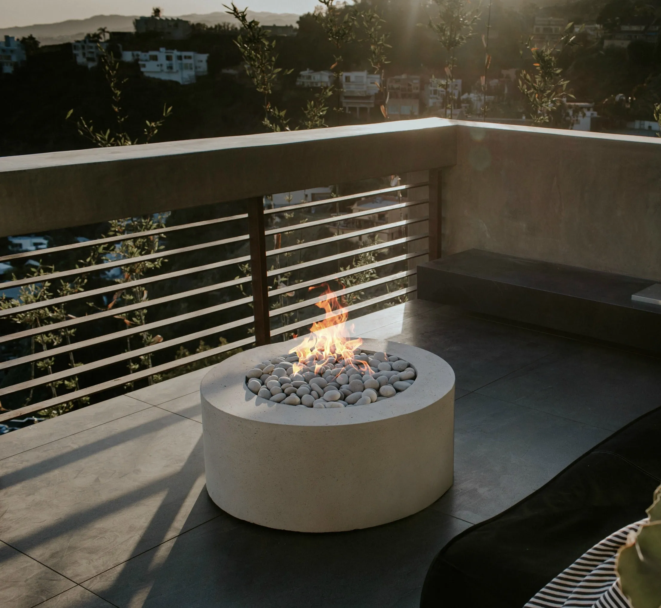 Dekko - Belmont Fire Pit - Manual Ignition