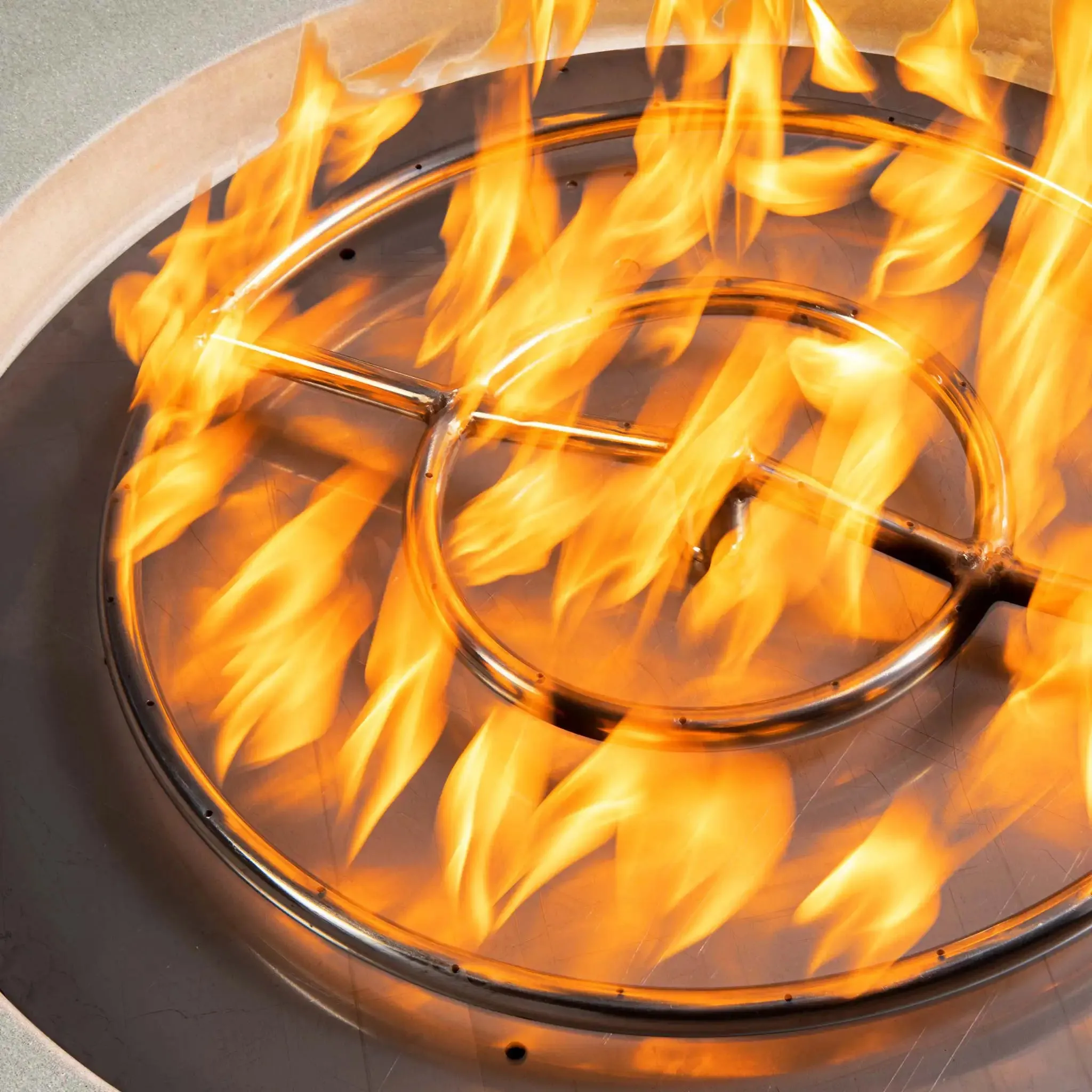 Gravity 36" W White Round Concrete CSA Electronic Ignition High/Low Natural Gas Fire Pit - SD-FP-GRAV-3616-WHT-ELECCSAHL-NG by Starfire Designs