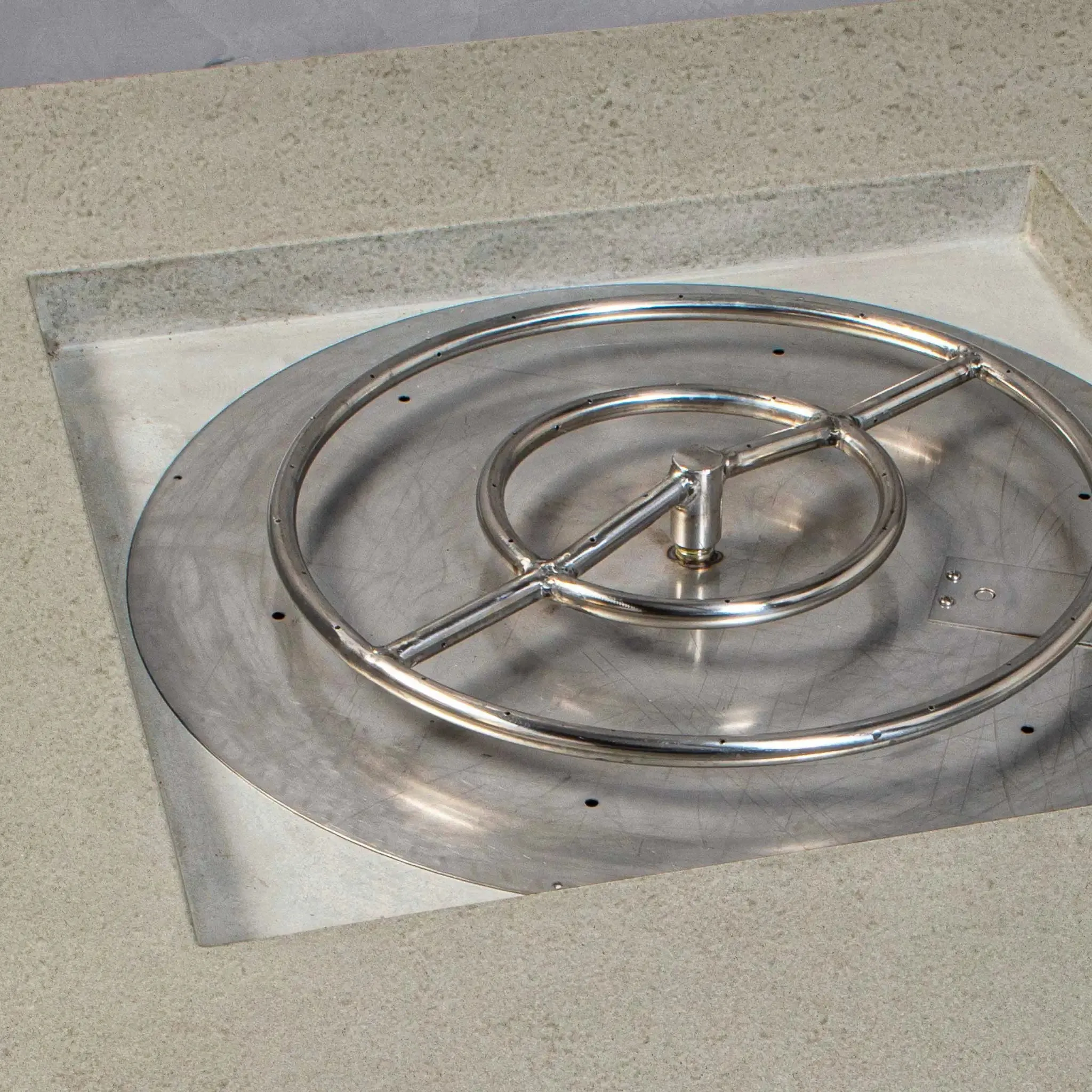 Gravity - Rustic 36" W Beige Square Concrete CSA Electronic Ignition High/Low Natural Gas Fire Pit - SD-FP-TRAV-363616-BEIG-ELECCSAHL-NG by Starfire Designs