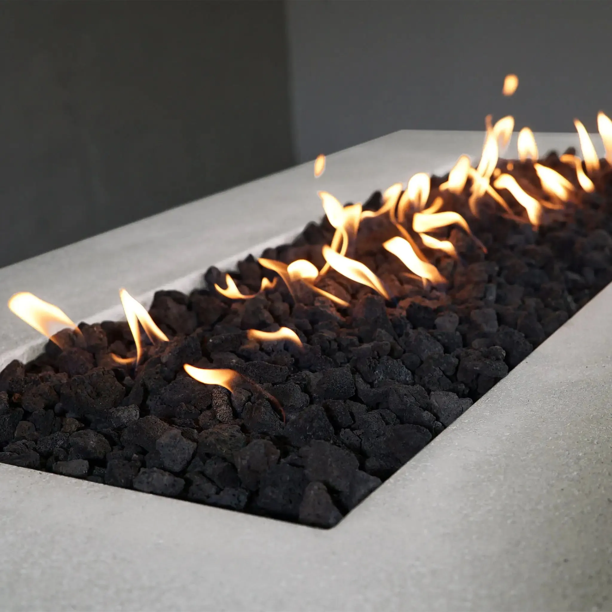 Gravity - Rustic 60" W x 32" L White Rectangle Concrete CSA Electronic Ignition On/Off Natural Gas Fire Pit - SD-FP-TRAV-603216-WHT-ELECCSAOO-NG by Starfire Designs