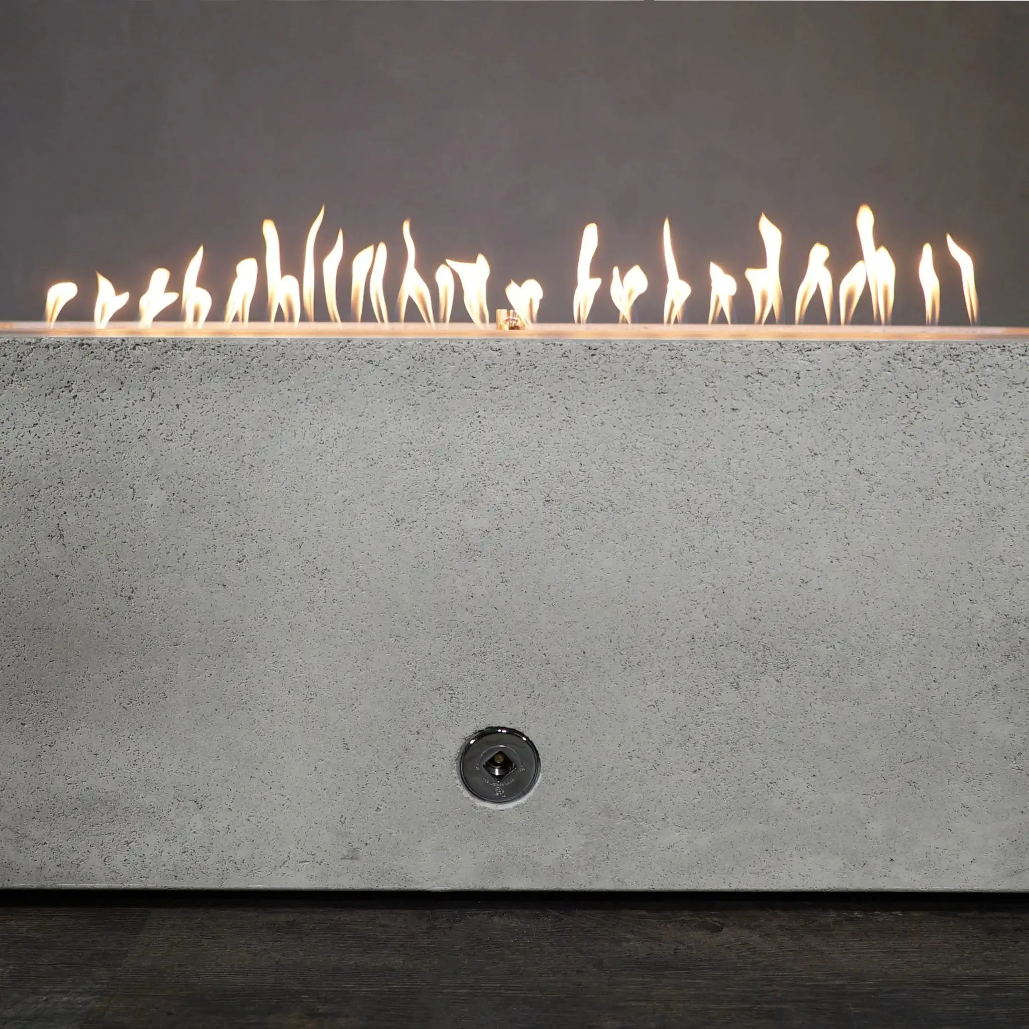 Gravity - Rustic 60" W x 32" L White Rectangle Concrete CSA Electronic Ignition On/Off Natural Gas Fire Pit - SD-FP-TRAV-603216-WHT-ELECCSAOO-NG by Starfire Designs