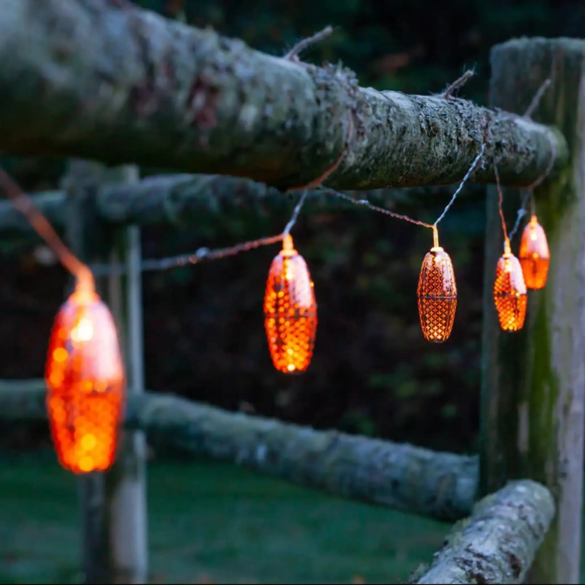 Metallic Marrakesh Star Solar String Lights