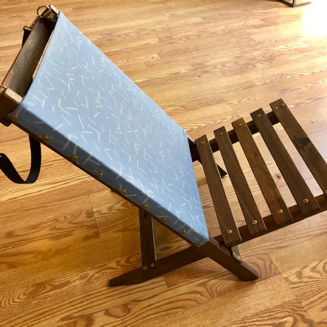 True/False Festival Chair
